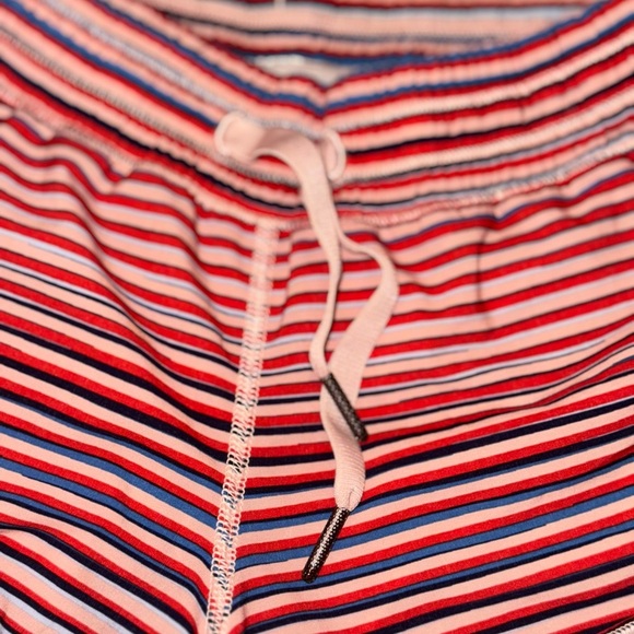 Lululemon Make A Move Short
Twisted Dune Minty Pink Alarming Size 4 - Picture 9 of 16